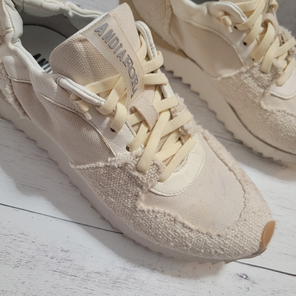 Andia Fora, Ruffle, Mellow Bianca, Size 40 (81/2-9) - Picture 6 of 9